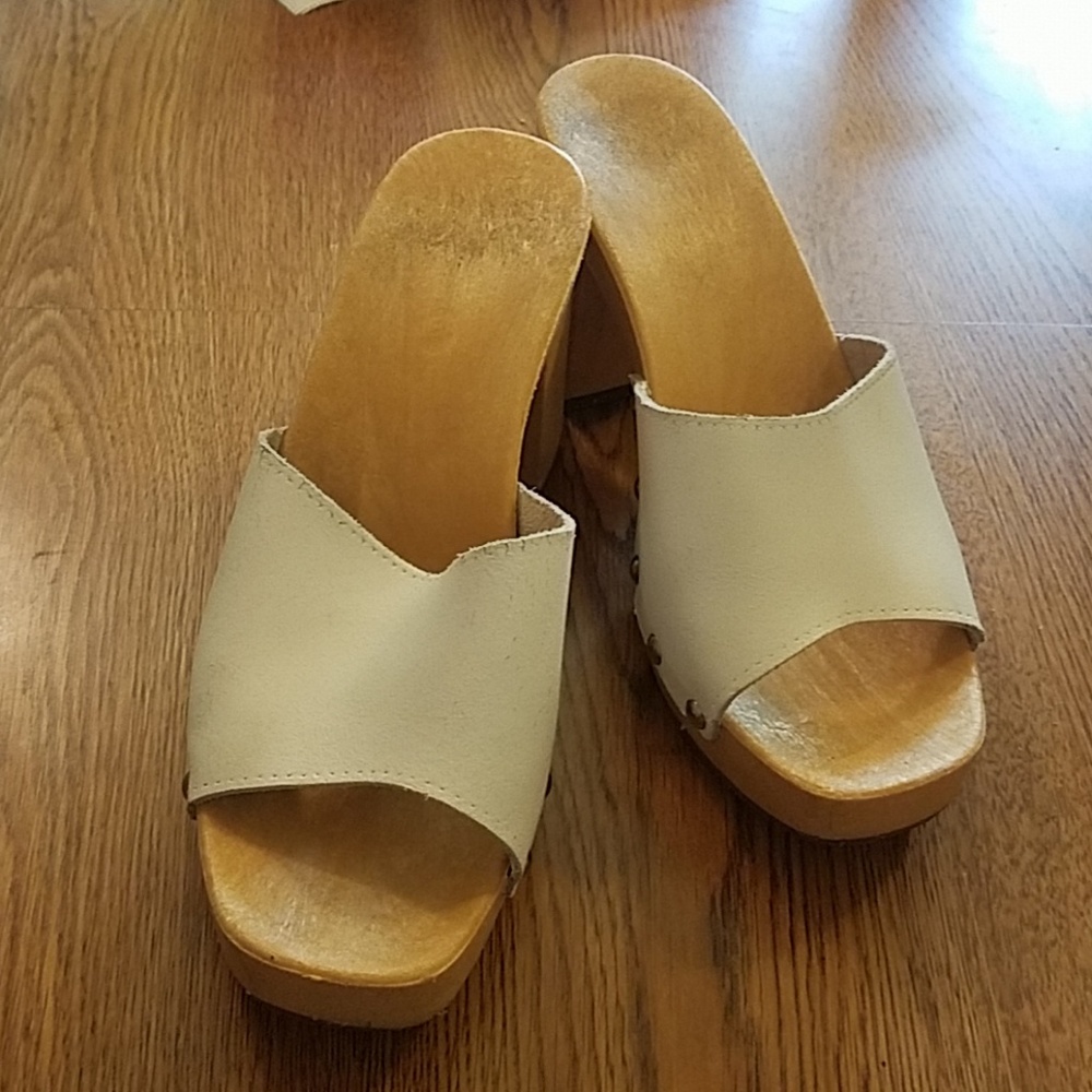 Retro clogs